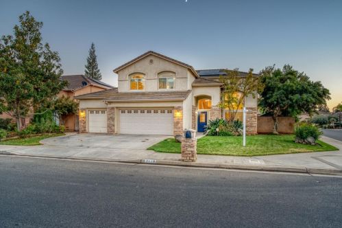 2119 Fir Ave, Fresno, CA 93711-7151