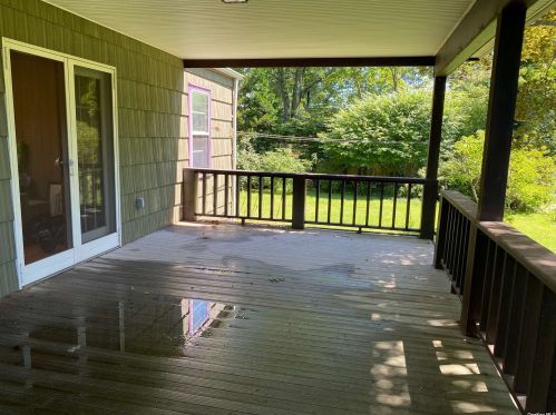 205 4th St, Elwood NY  11731-3525 exterior