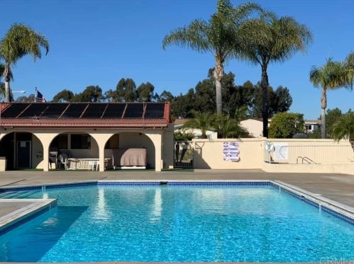 631 Via Columbia, Vista, CA 92081-6338