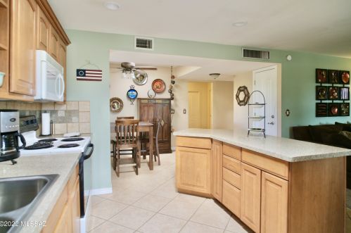 6541 Pomona Rd, Tucson AZ  85704-1823 exterior