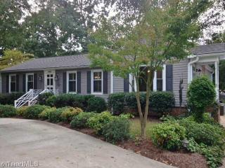 2905 Wynnewood Dr, Greensboro, NC 27408-3605