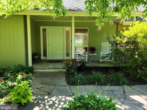 107 Quintynnes Dr, Wilmington DE  19807-1435 exterior