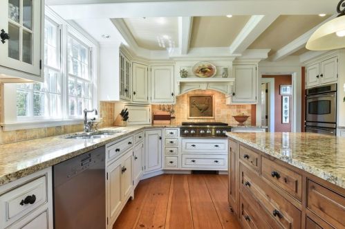 1463 Frenchtown Rd, Warwick RI  02818-1310 exterior