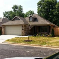 302 Granada St, Fayetteville AR  72703-3361 exterior