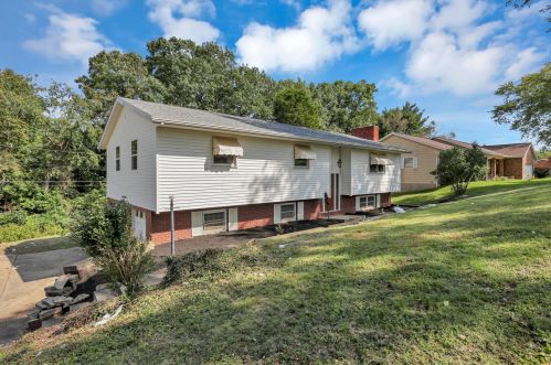 2860 Military Rd, Zanesville, OH 43701-1653