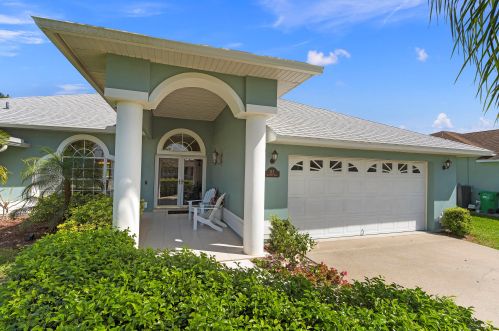 112 Keystone Dr, Sebastian, FL 32958-6934