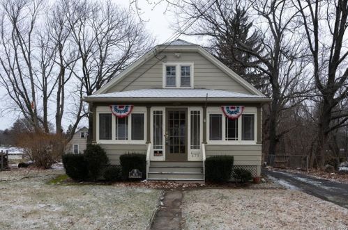 679 Woodtick Rd, Waterbury CT  06705-1740 exterior