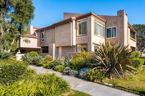 16935 Bluewater Ln, Huntington Beach, CA 92649-2926
