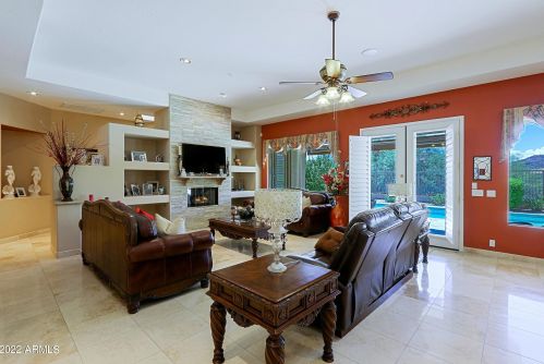 6860 Amber Sun Dr, Scottsdale AZ 85266-7034 exterior