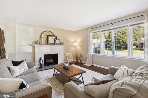 305 Ayrlee Ave, Leesburg VA  20176-2108 exterior