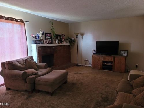 2141 Almanor St, Oxnard, CA 93036-2669