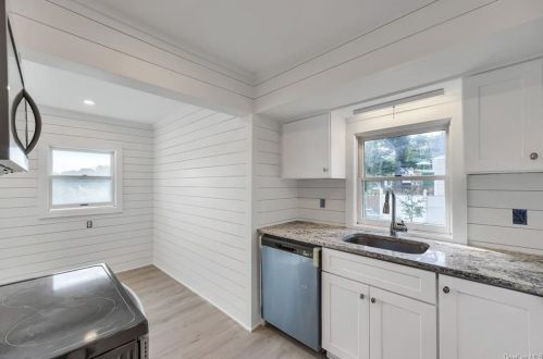 85 Entrance Way, Mahopac NY  10541-1327 exterior