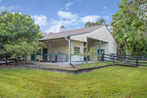 2562 Prarieview Dr, Town Of Loxahatchee Groves FL  33470-2572 exterior