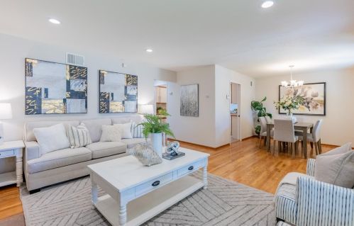 1069 Homestead Rd, Sunnyvale CA  94087-5156 exterior