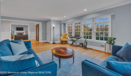34 Windsor Dr, Little Silver NJ  07739-1311 exterior