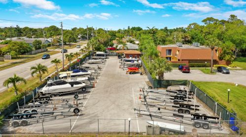 825 Center St, Jupiter FL  33458-4114 exterior