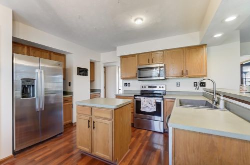 6205 Harvest St, Springfield OH  45502-7536 exterior