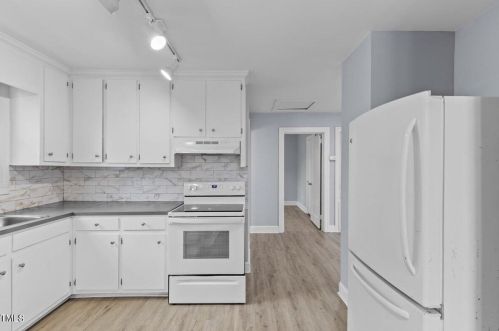 921 Graham St, Burlington NC  27217-6062 exterior