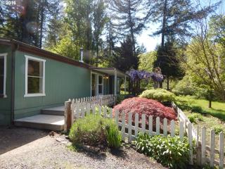 86362 Panorama Rd, Springfield OR  97478-9544 exterior