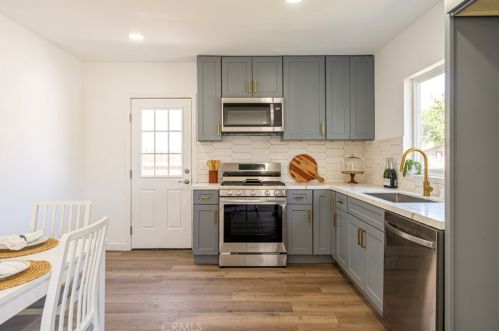 5127 Lindsey Ave, Pico Rivera CA  90660-2732 exterior