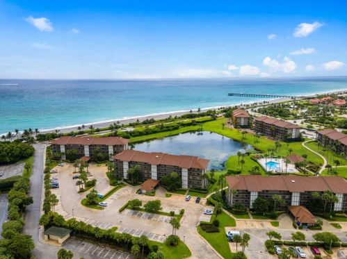 101 Seas Dr, Jupiter FL  33477-1100 exterior