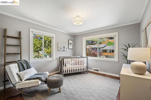 61 Calvert Ct, Oakland CA 94611-3436 exterior