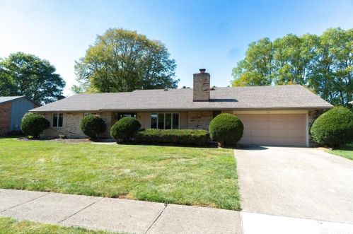 309 Scott Dr, Englewood, OH 45322-1146