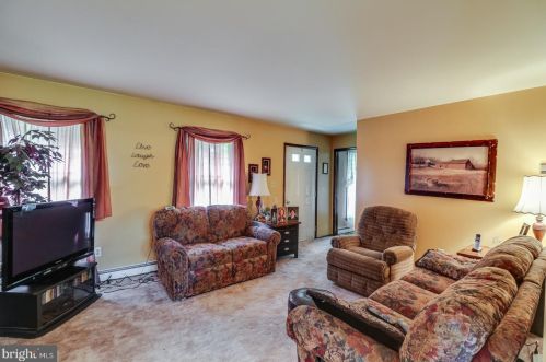 1823 Harvey Straughn Rd, Blackbird DE  19734-9646 exterior