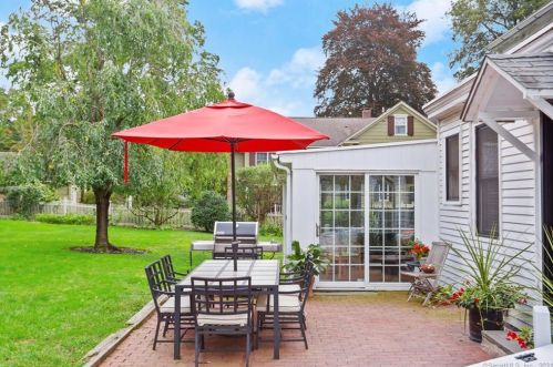 1970 Huntington Tpke, Bridgeport CT  06611-5117 exterior