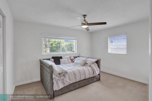 305 4th Ter, Dania Beach FL  33004-4714 exterior