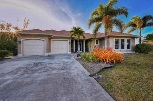 12568 Lake Shalimar Dr, Bonita Springs, FL 34135-6281