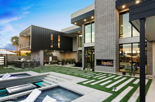 10019 57th St, Scottsdale AZ  85253-1137 exterior