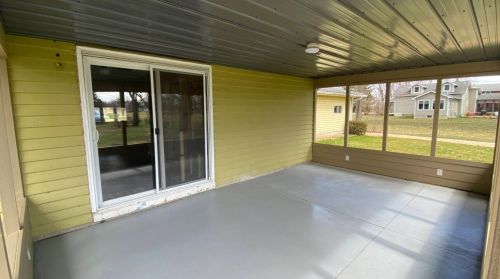 96 Division Rd, Valpo IN  46383-8014 exterior