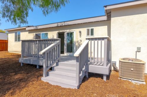 1052 7th St, Upland CA  91786-6877 exterior