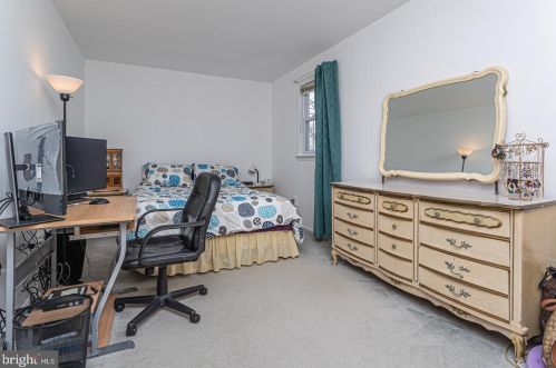 722 Girard Ave, Lansdale PA 19446-5266 exterior