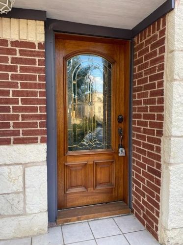 619 Thompson St, Irving, TX 75061-7218