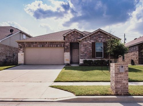 8201 Wildwest Dr, Fort Worth, TX 76131
