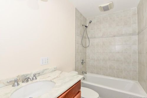 6 Nolan St, Norwalk CT  06850-2525 exterior