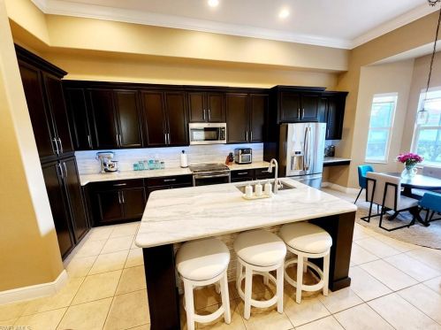 2209 Vardin Pl, Naples FL  34120-0511 exterior