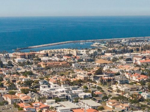112 Francisca Ave, Redondo Beach CA  90277-3113 exterior