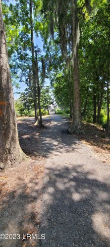 5 Wateree Ct, Beaufort SC  29902-3332 exterior