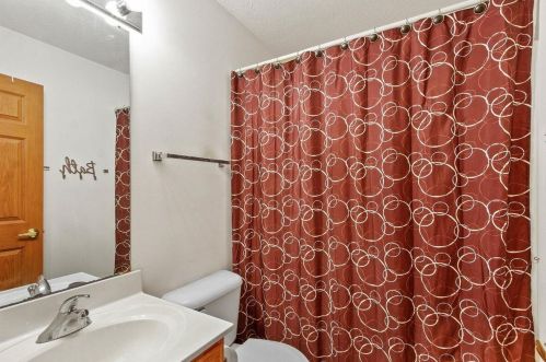 401 Highview Dr, Bellefontaine OH  43311-9145 exterior