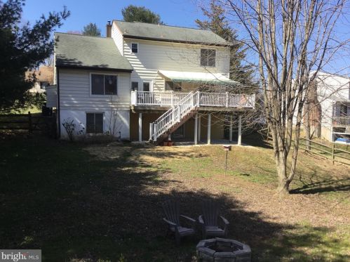 3533 Hopkins Dr, Wilmington DE  19808-2914 exterior