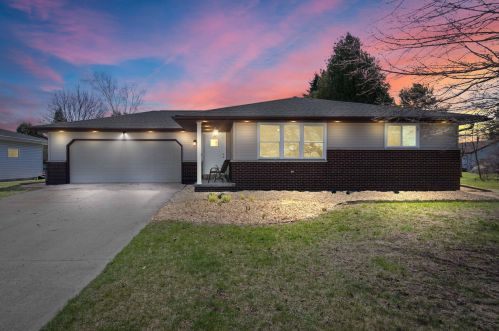 2815 46th St, Two Rivers WI  54241-1012 exterior