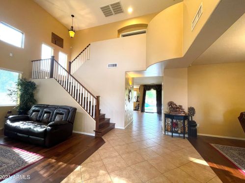346 Swan Dr, Chandler, AZ 85286-7772