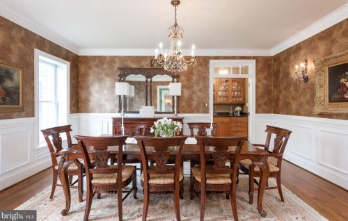 466 Black Swan Ln, Berwyn PA  19312-1908 exterior