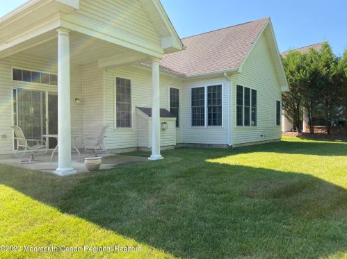 10 Quincy Ct, East Freehold NJ  07728-9251 exterior