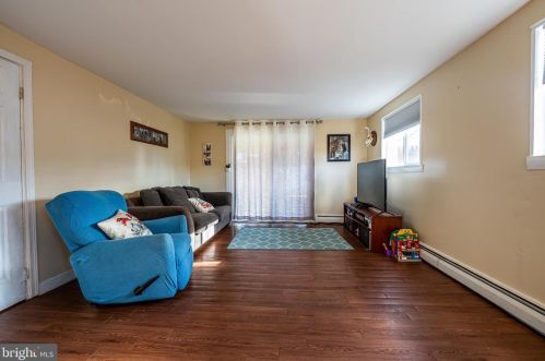 605 Cherry St, Lansdale PA 19446-3908 exterior