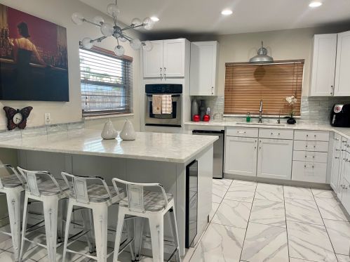 525 Billiar Ave, Fort Pierce FL  34983-8730 exterior