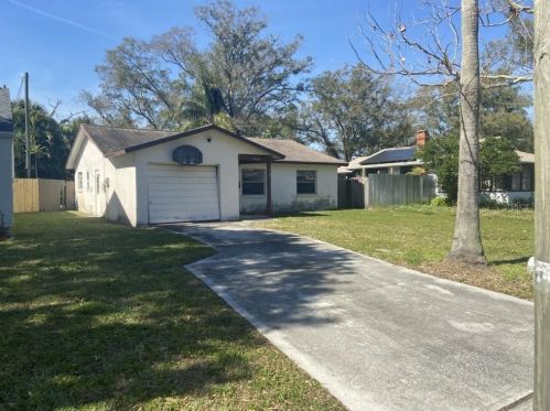 4720 19th St, Saint Petersburg, FL 33714-3304